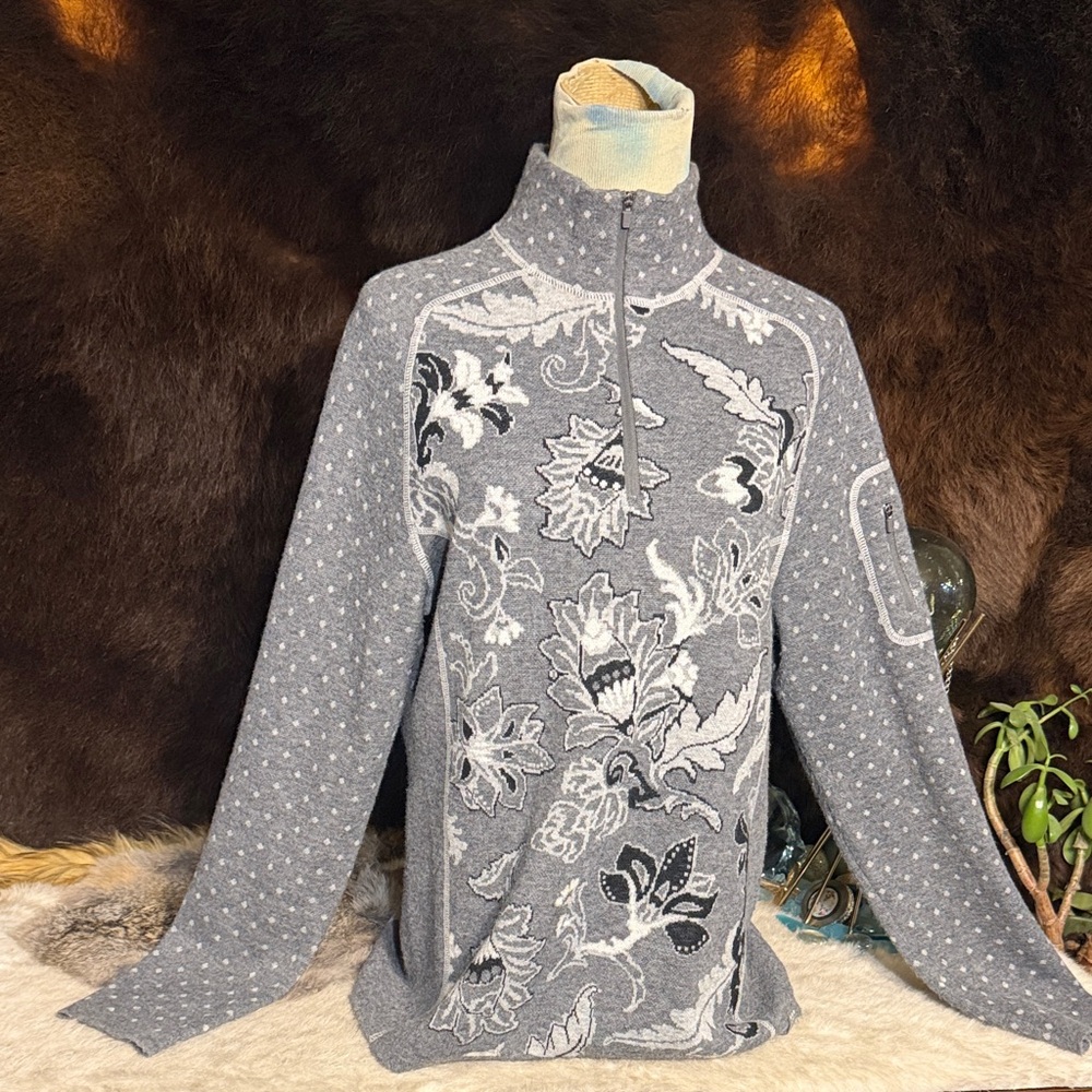 Gray Floral Patterned pullover Sweater L (6002) - image 1